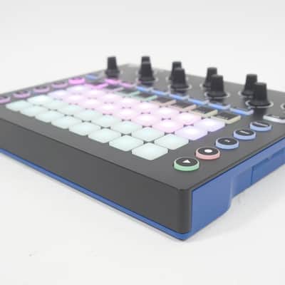 Novation Circuit Groovebox 2 Synth Tracks + 4 Drum Tracks Built-in Speaker w/ 100-240V PSU image 5