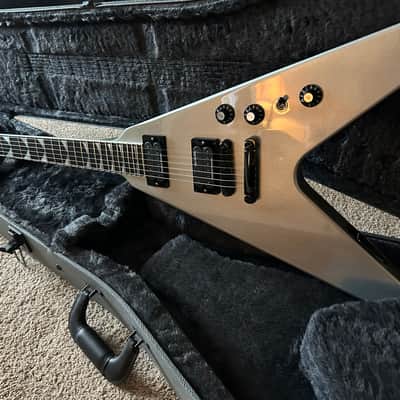 2021 Gibson Dave Mustaine Flying V Silver metallic image 10