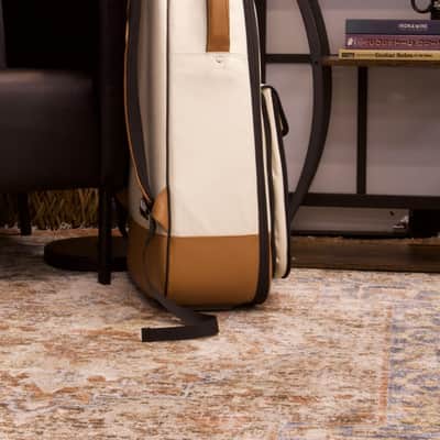 Used Gibson Custom Dreadnought Acoustic Guitar Case, Off-White image 5