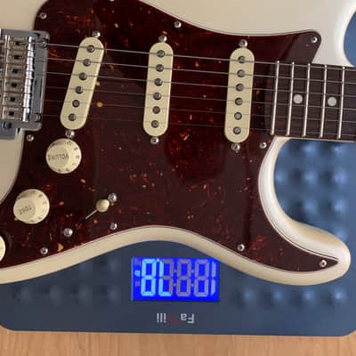 Fender Limited Edition American Showcase Stratocaster 2020 Arctic white pearl 7.6lb MINT image 11