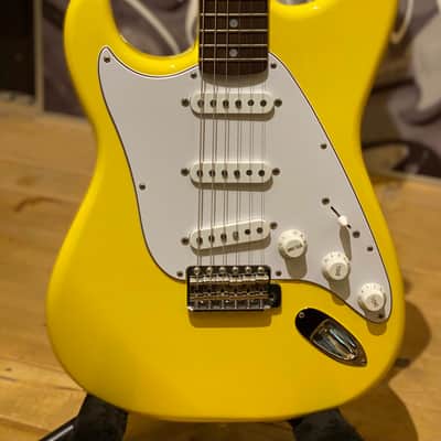 So what GROOVEE GIRL Yellow/R image 3