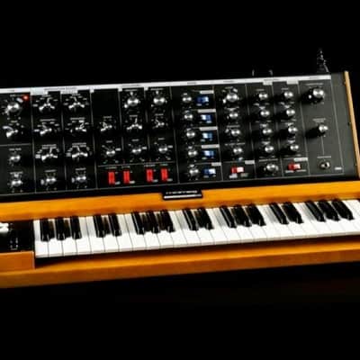 Moog Minimoog Voyager Old School Analog Synth / 44keys / BRAND NEW //ARMENS// image 5