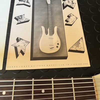 Jerry Jones Baritone / 6 String Bass 88-90 - White image 19