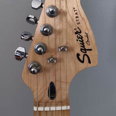 Squier Hello Kitty Stratocaster 2006 Black - Discontinued, Cult Collectible image 5