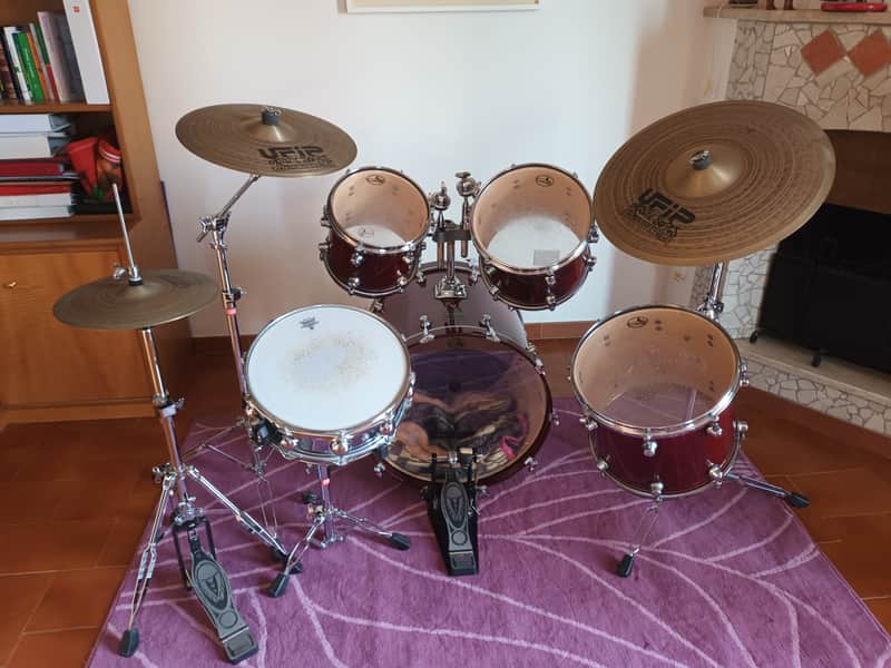 Complete drumkit Tamburo Formula + snare DrumSound + cymbals Ufip + accessories image 1