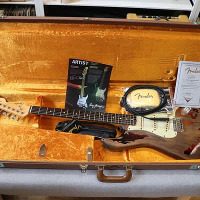 Fender Custom Shop Rory Gallagher Tribute Stratocaster 2004 - Present - 3-Color Sunburst image 3
