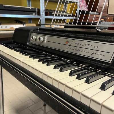 Wurlitzer 200 64-Key Electric Piano 1968 - 1974 - Black image 5