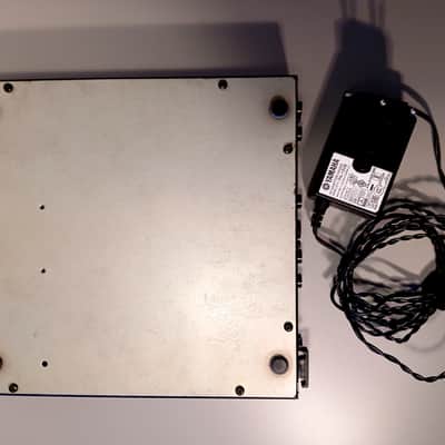 Yamaha FX550 image 13