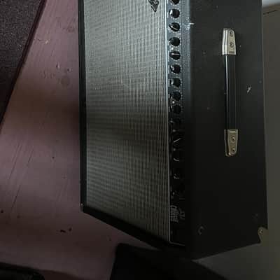 Fender Ultimate Chorus 2-Channel 2 x 65-Watt 2x12" Stereo Solid State Guitar Combo 1995 - 2001 - Black image 2