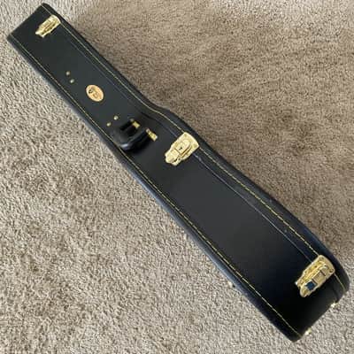 Guild 41 Inch Acoustic Guitar Hard Case, Black Velvet Interior image 19