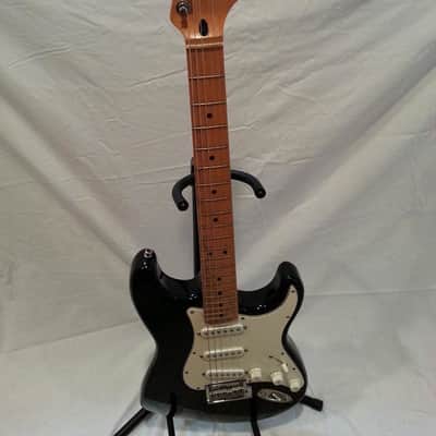 1993 Fender Stratocaster, Black Body with White Pickguard, Maple Neck image 5