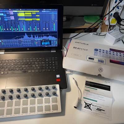ARTURIA BeatStep Controller Midi e Sequencer