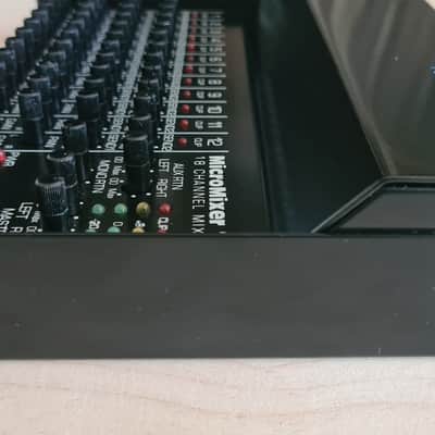 MIDIMAN MicroMixer 18 Channel Compact Stereo Mixer w. Pan, Sends, Return image 5
