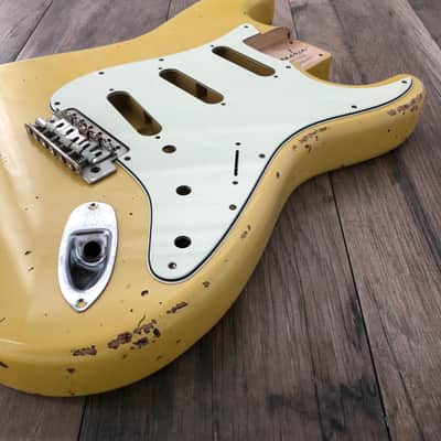 Immagine FRANCHIN Mercury guitar body Relic Aged Vintage White 100% Nitro Lacquer Cracks SSS Red Alder Stratocaster-Strat-S-Style Made in Italy - Stock piece #23080626 - 10