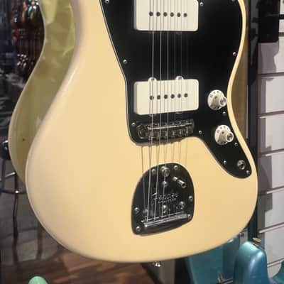 Fender American Professional Jazzmaster with Rosewood Fretboard 2017 Olympic White image 1