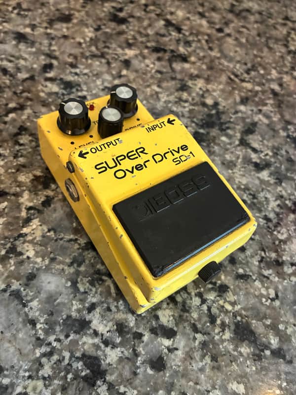 Boss SD-1 Super OverDrive NEC C4558C (Black Label) 1981 - 1988 - Yellow image 1