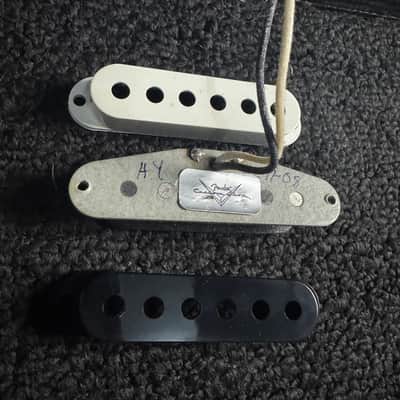 Fender Custom Shop '69 Hand-wired Abigail Ybarra Single Coil - 2008 2008 - Black or White image 3