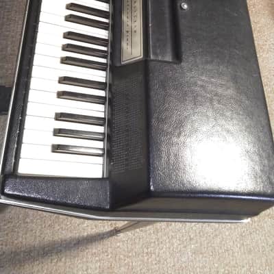Wurlitzer 200A 64-Key Electric Piano 1974 - 1983 - Black image 5