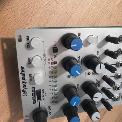 MINT Intellijel Jellysquasher Analog Compressor / Tone Shaper / Filter Eurorack SVF image 7