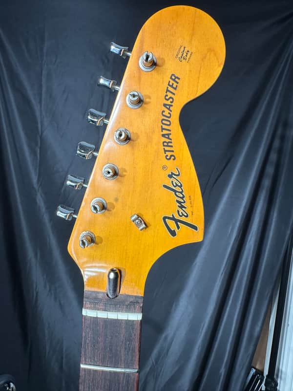 Fender Stratocaster (1971 - 1977) | Reverb