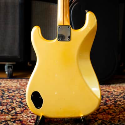 Fender Contemporary Series Stratocaster Deluxe HSS 1985 - 1987 - Frost White image 7
