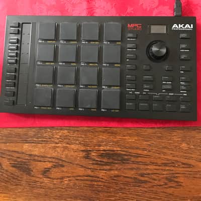 Akai MPC Studio Music Production Controller 2021 - Present - Black image 3