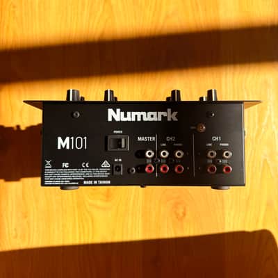 Numark M101 - 2 Channel Rack - Mount DJ Mixer 2010s - Silver image 2