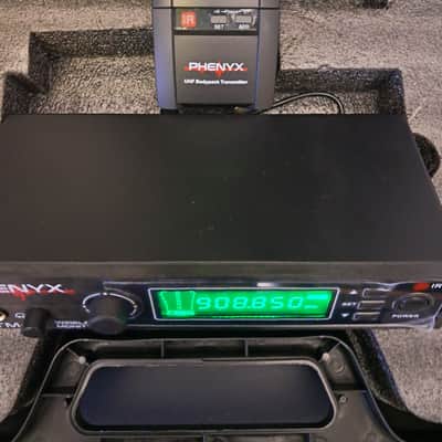 Phenyx Pro PTM-10 Stereo Wireless in Ear Audio Monitor System image 2