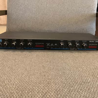 MXR Model no. 136 Dual Limiter vintage stereo compressor LIKE NEW image 2