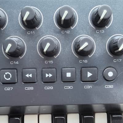 M-Audio Oxygen 49 USB MIDI Controller 3rd gen image 3