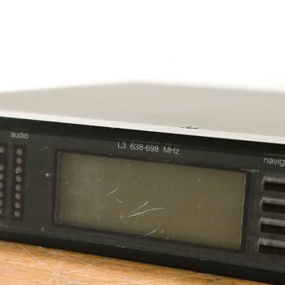 Shure UR4D Wireless Receiver w/ two UR2/SM58 Handheld Mics - L3 Band CG0128P image 6
