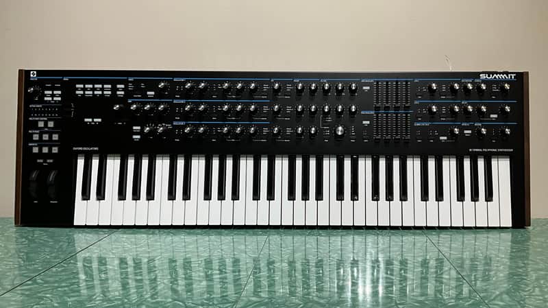 Novation Summit Black/brown image 1