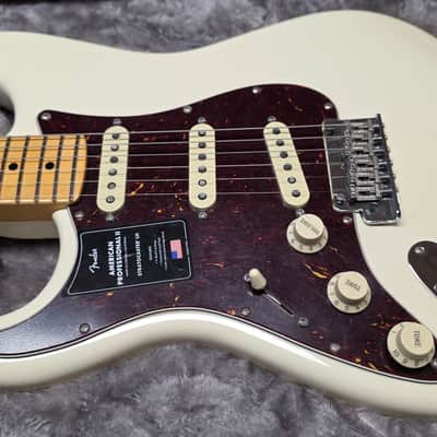 Fender American Professional II Stratocaster BRAND NEW LEFT HAND LH Olympic White USA Lefty Handed Strat Electric Guitar image 4