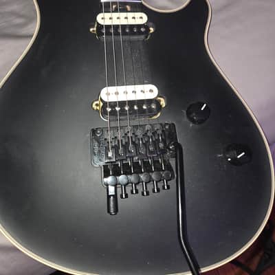 EVH Wolfgang USA with Ebony Fretboard, Floyd Rose, Black Hardware 2010s - Stealth Black image 4