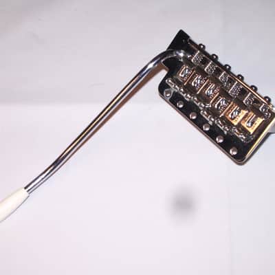 genuine Fender Stratocaster tremolo bridge - Chrome image 1