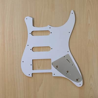 Stratocaster Left-Handed 11-Hole Pickguard 3-Ply - Fits Fender Strat image 3