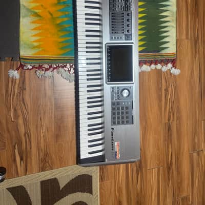 Roland Fantom-G7 76-Key Workstation Keyboard 2008 - 2010 - Silver