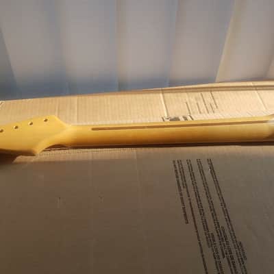 90's FENDER STRATOCASTER MAPLE NECK 50's V SHAPE! image 8