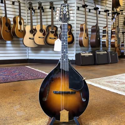 Kentucky KM-500 Artist German Spruce/Alpine Maple A-Style Mandolin Sunburst w/Padded Gig Bag image 4