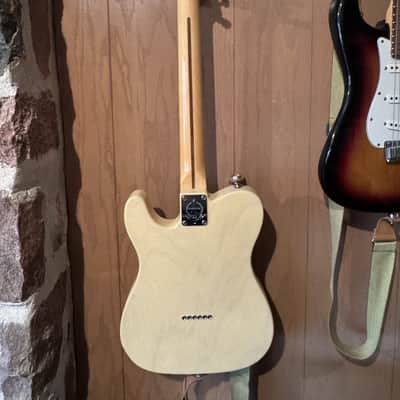 Fender Limited Edition 60th Anniversary Telecaster with Maple Fretboard 2011 - Blackguard Blonde image 3