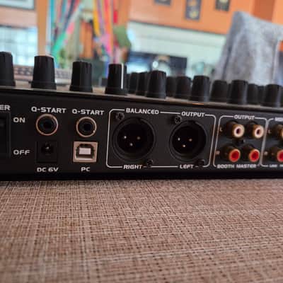 American Audio VMS4.1 4-Channel MIDILOG DJ Controller 2010s - Black image 4