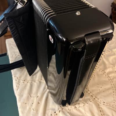 Giuletti F 94 - Black 120 bass accordion image 8