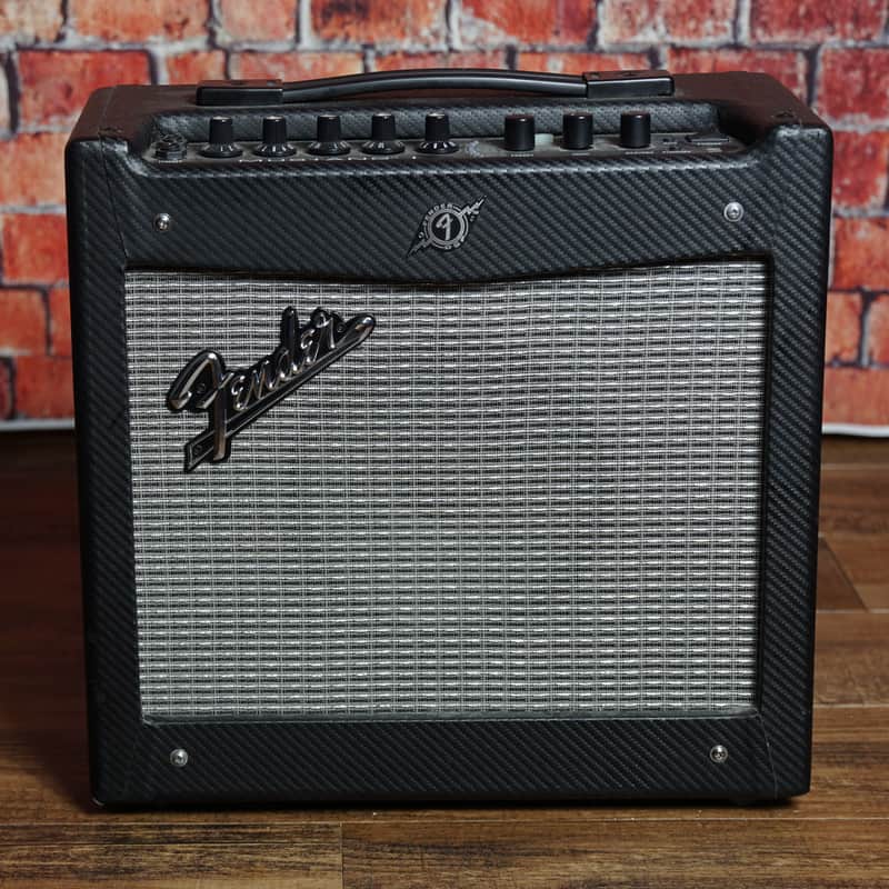 Fender Mustang I 20-Watt 1x8" Modeling Guitar Combo 2010 - 2012 image 1