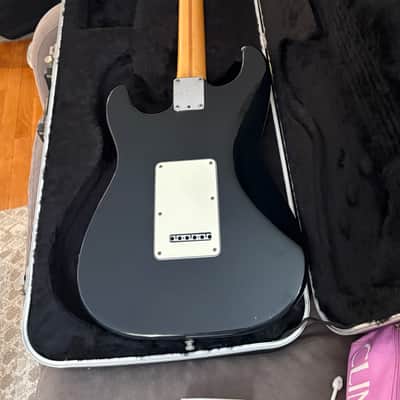 USED Vintage Fender Strat Plus Black Solid 1990 - Black image 5