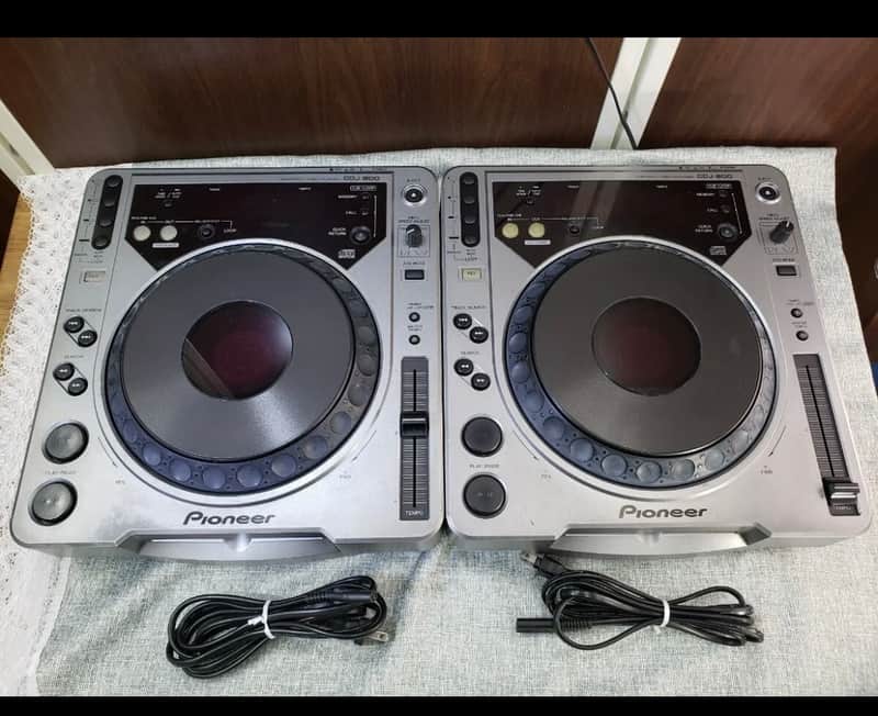 Pioneer CDj 800 image 1