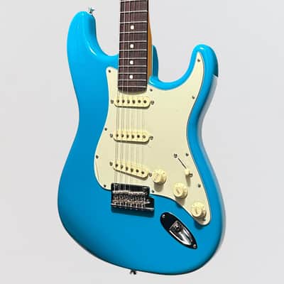 Fender American Pro II Stratocaster USA Electric Guitar 2024 - Miami Blue image 3
