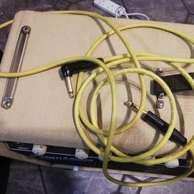 Fender	Super Sonic 112 2-Channel 60-Watt 1x12" Guitar Combo 	2011 ALL VALVE MADE IN USA image 5