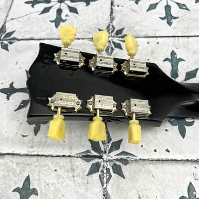 Gibson Les Paul Studio without Fretboard Binding • 2021 • 7.56 lb image 9