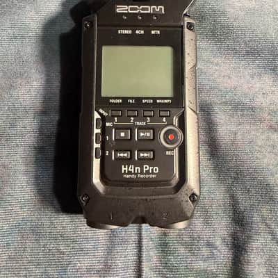 Zoom H4n PRO Handy Digital Multitrack Recorder - All Black image 3