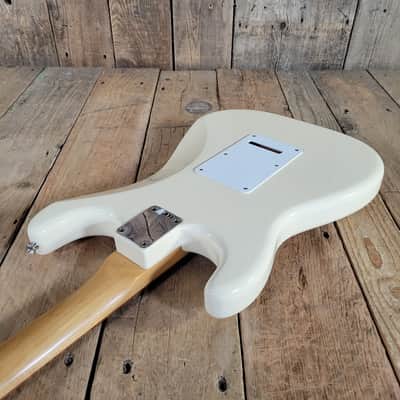 Fender Vintera Stratocaster 60's Mod 2020 w/ Gig Bag - Olympic White image 15